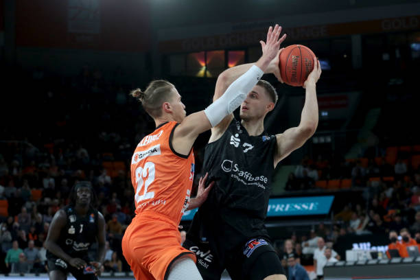 人员轮换 人员轮换