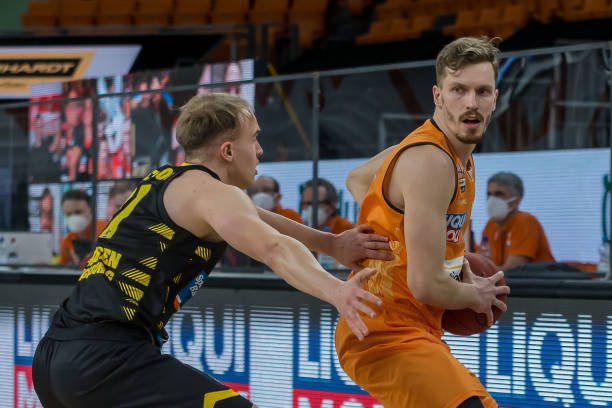 一则关于 一则关于